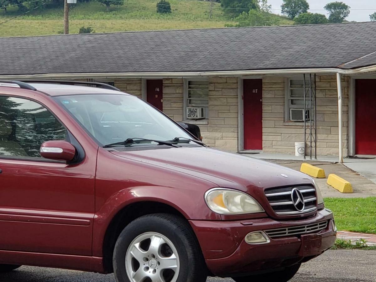 Mound Haven Motel Brookville Exterior photo